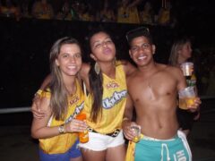 Oktober 10 Anos